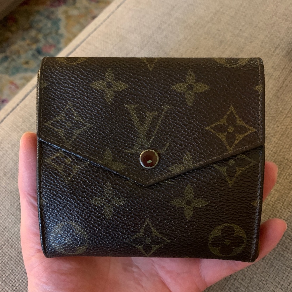 Louis Vuitton wallet coin